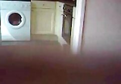 レストランに行く犬は、若いウェイターが来て、彼女にメニューを手渡し、犬は、男性を見て、私を聞かせて、大きなコックを吸うと述べました 女の子 用 アダルト サイト
